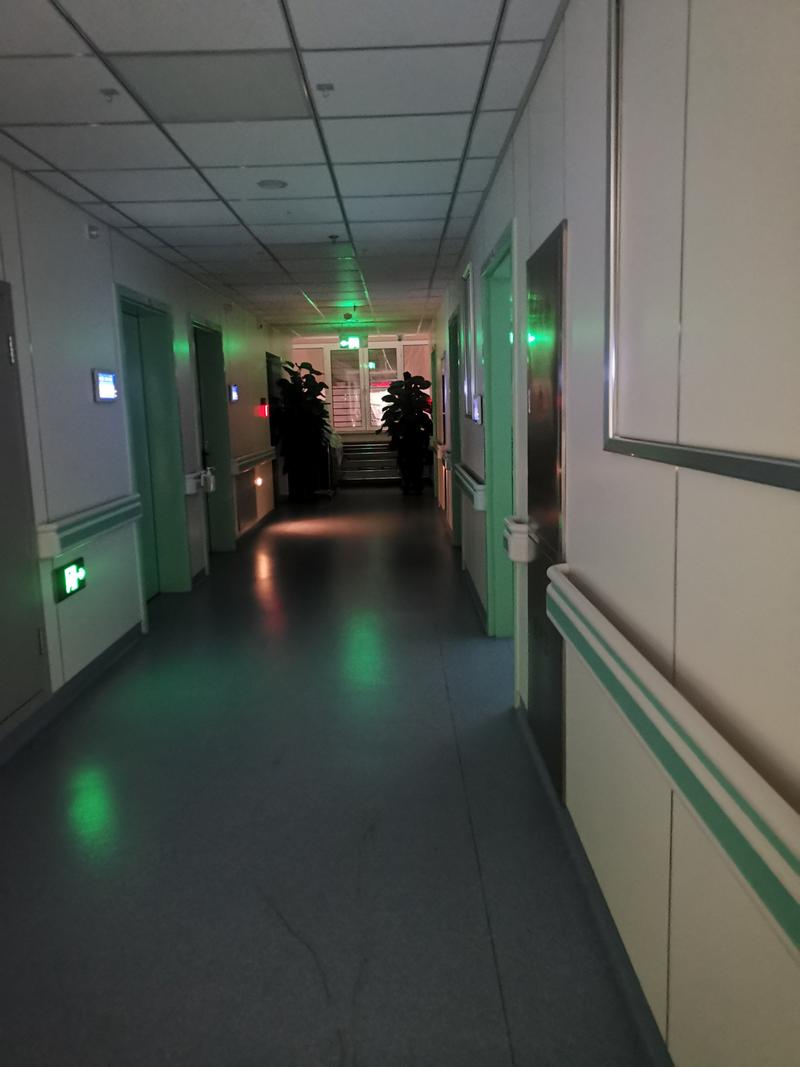 天核24小时医保取现回收：深夜里的救命稻草